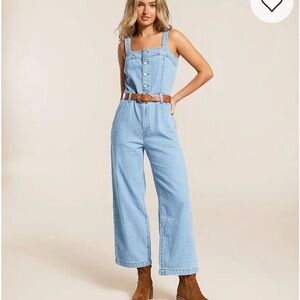 Levi’s woman’s dream jumpsuit I will size Small